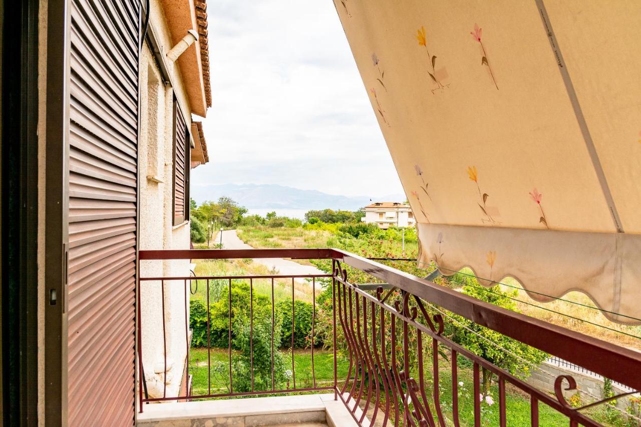Ritsinia Apartments Aígion Ngoại thất bức ảnh